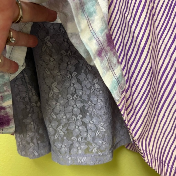 LOGO by Lori Goldstein Purple, lavender, blue and White Tunic And Lace Tank. - Picture 4 of 14
